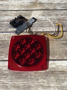 Replacement Front Square Plate Red LED Trailer Tail Light - Round 12-LED Lens